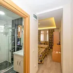 The Devman & Terrace Hotel