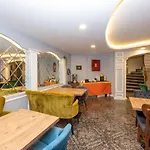 The Devman & Terrace 3*
