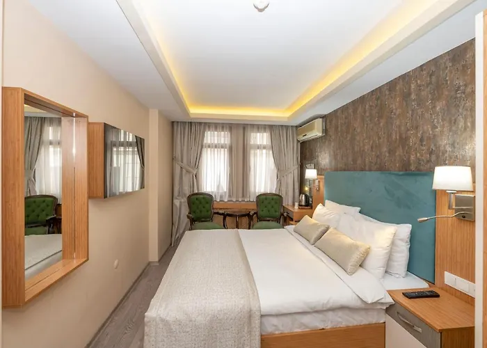 Отель The Devman & Terrace 2*