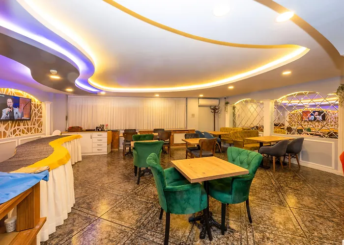 Отель The Devman & Terrace