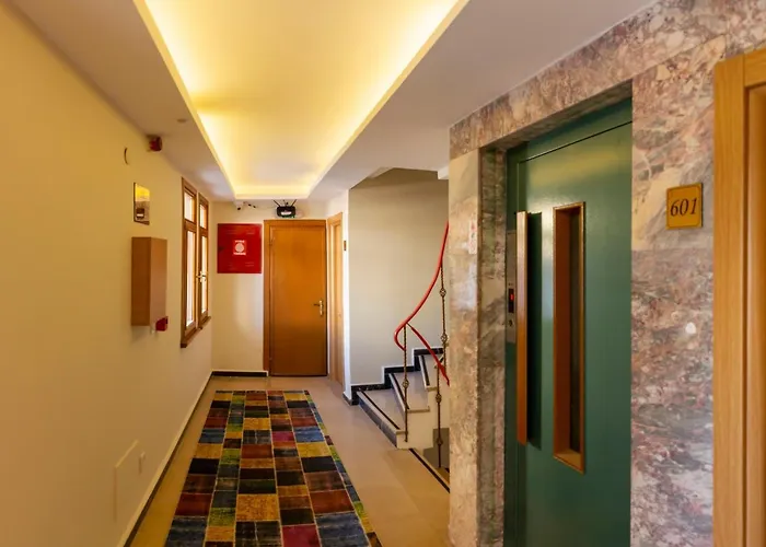 The Devman & Terrace Hotel 2*